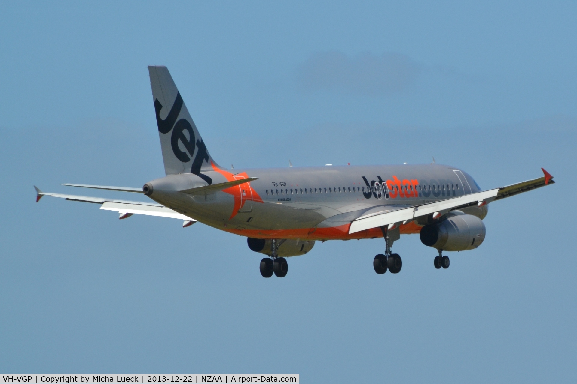 VH-VGP, 2010 Airbus A320-232 C/N 4343, At Auckland