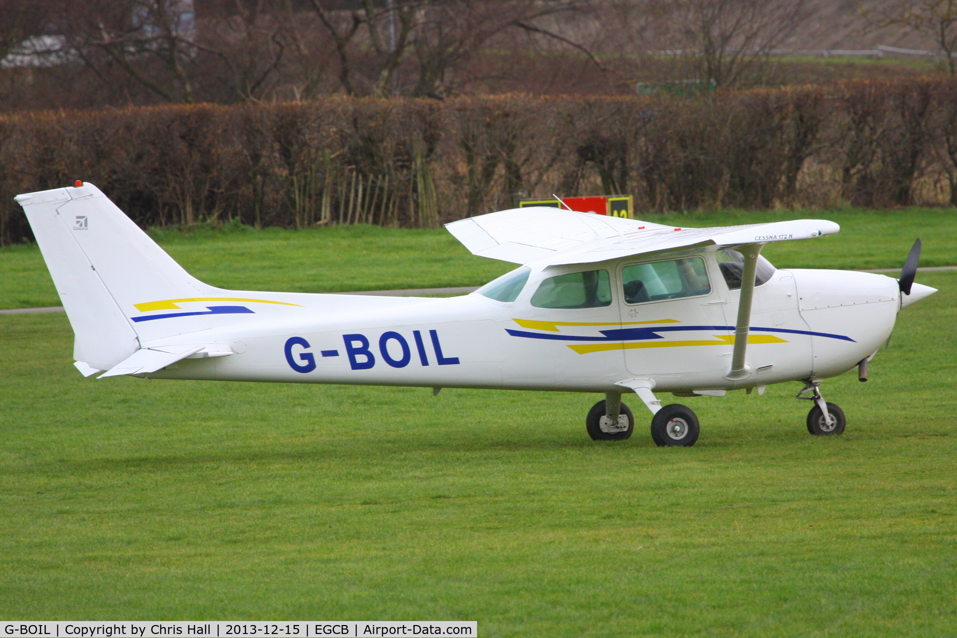 G-BOIL, 1979 Cessna 172N C/N 172-71301, in a new colour scheme