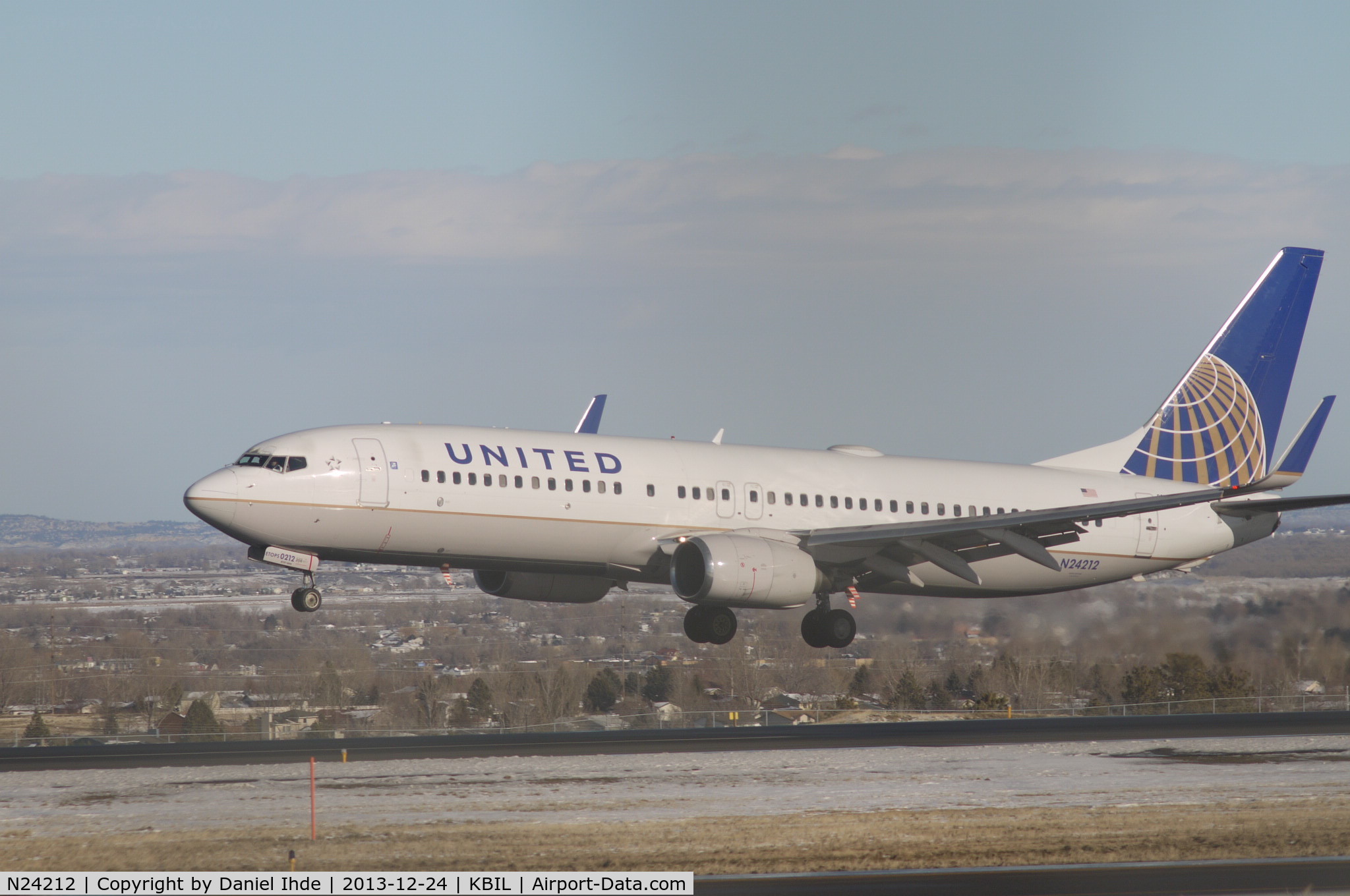 N24212, 1998 Boeing 737-824 C/N 28772, United Airlines 737