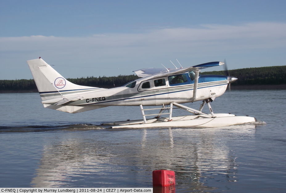 C-FNEQ, 1979 Cessna U206G Stationair C/N U20605036, Taxiing to take off on the Mackenzie River at the Fort Simpson Island Water Aerodrome, NWT.