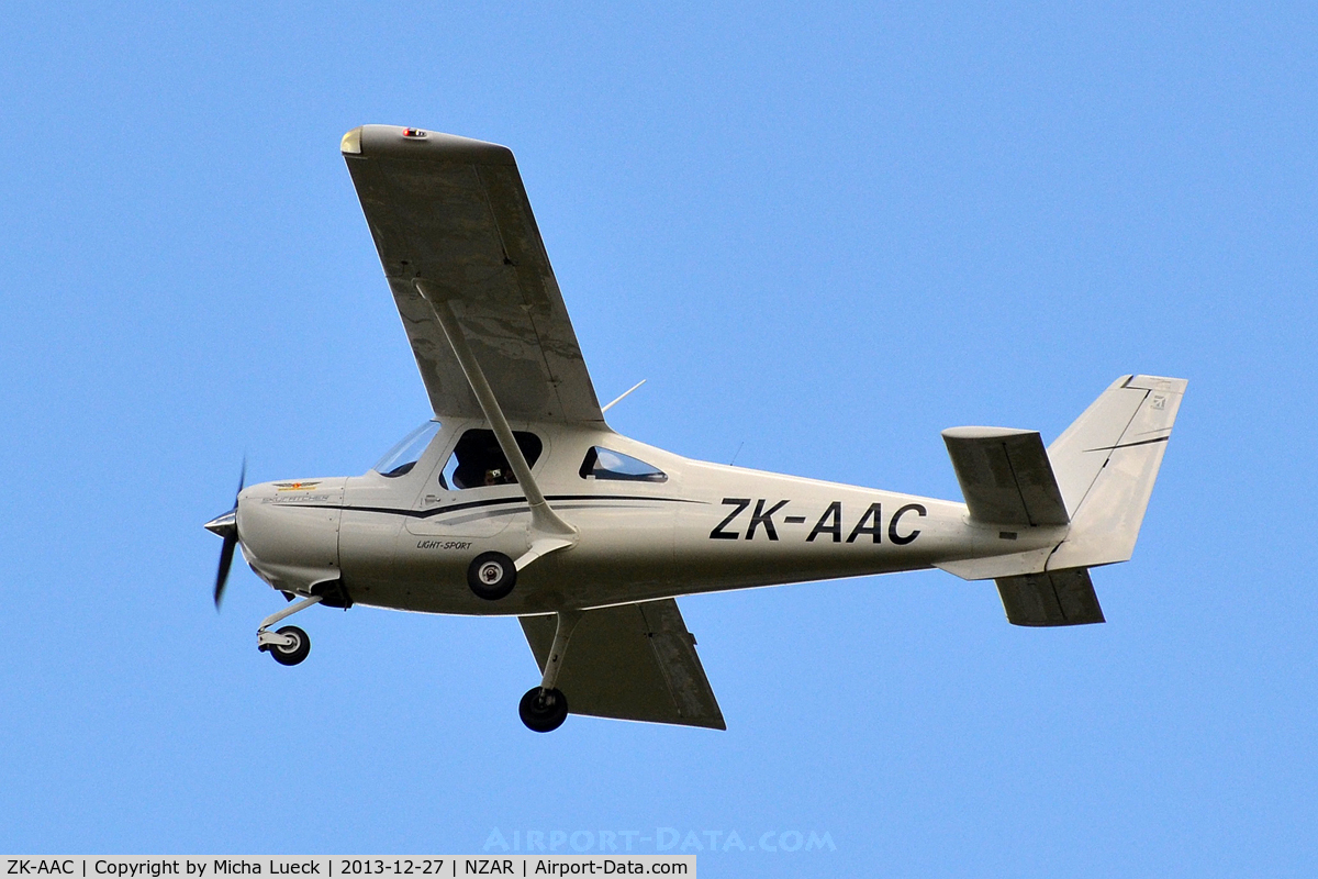 ZK-AAC, 2011 Cessna 162 Skycatcher C/N 16200060, At Ardmore