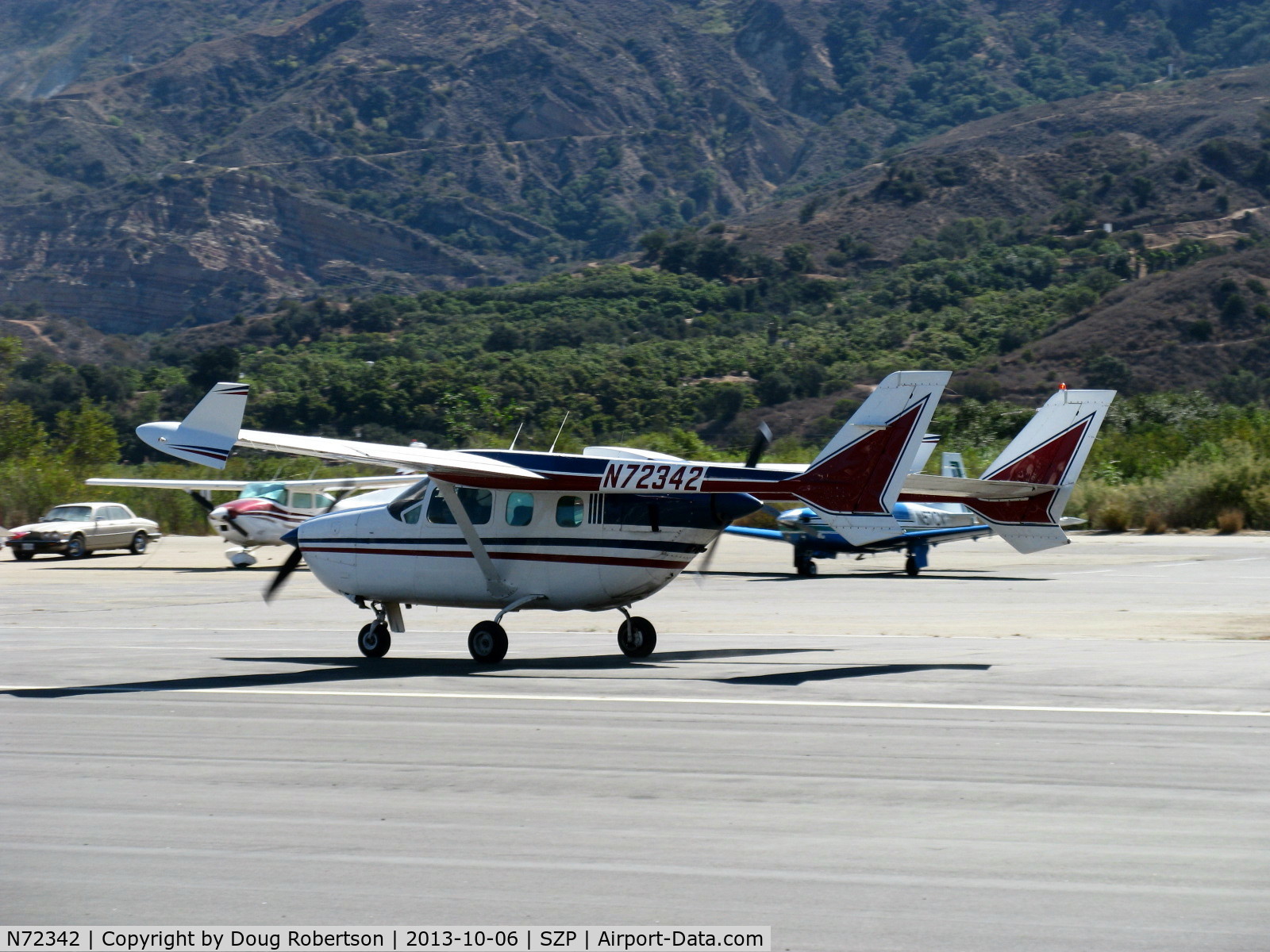 N72342, 1973 Cessna 337G Super Skymaster C/N 33701567, 1973 Cessna 337G SUPER SKYMASTER, two Continental IO-360 220 Hp each, landing roll Rwy 04