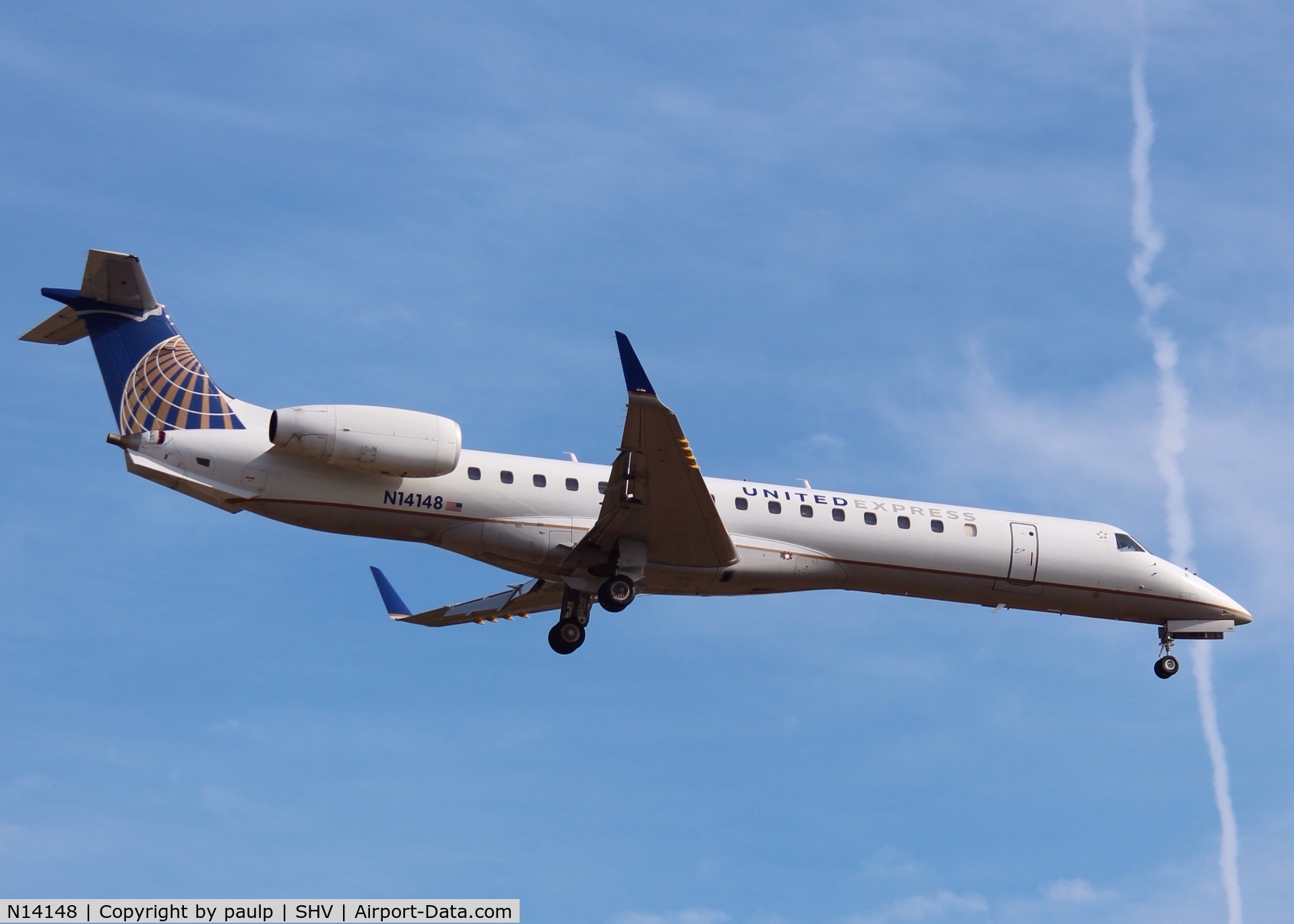 N14148, 2003 Embraer ERJ-145XR (EMB-145XR) C/N 145751, Landing at Shreveport Regional.