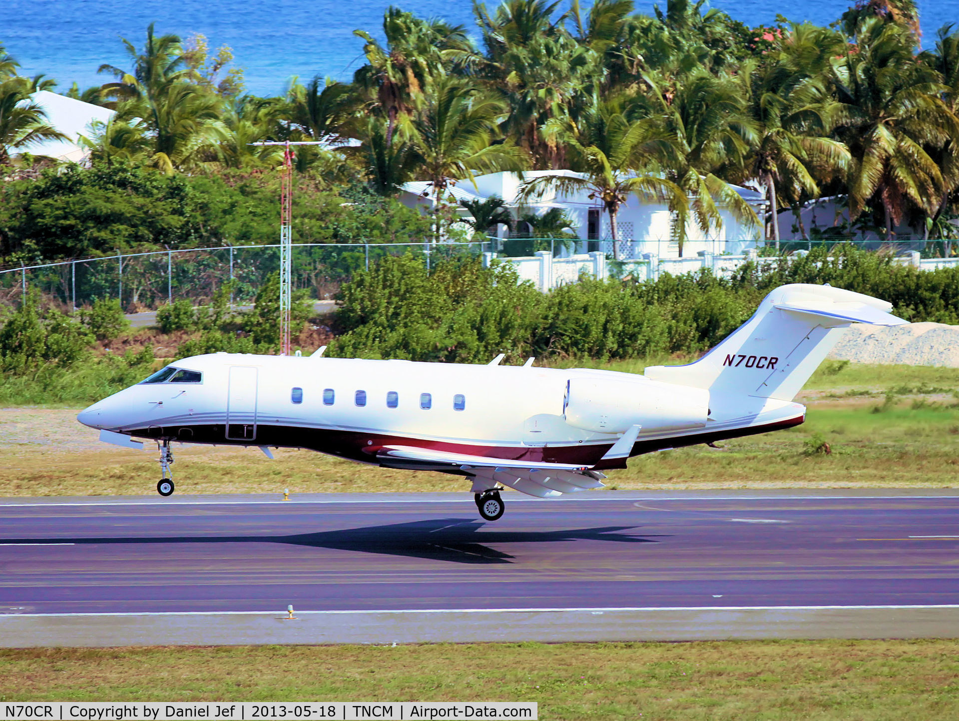 N70CR, 2005 Bombardier Challenger 300 (BD-100-1A10) C/N 20048, N70CR