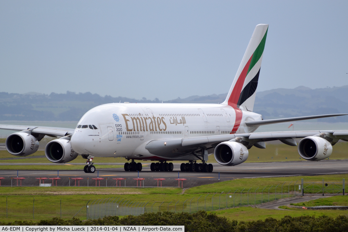 A6-EDM, 2010 Airbus A380-861 C/N 042, At Auckland
