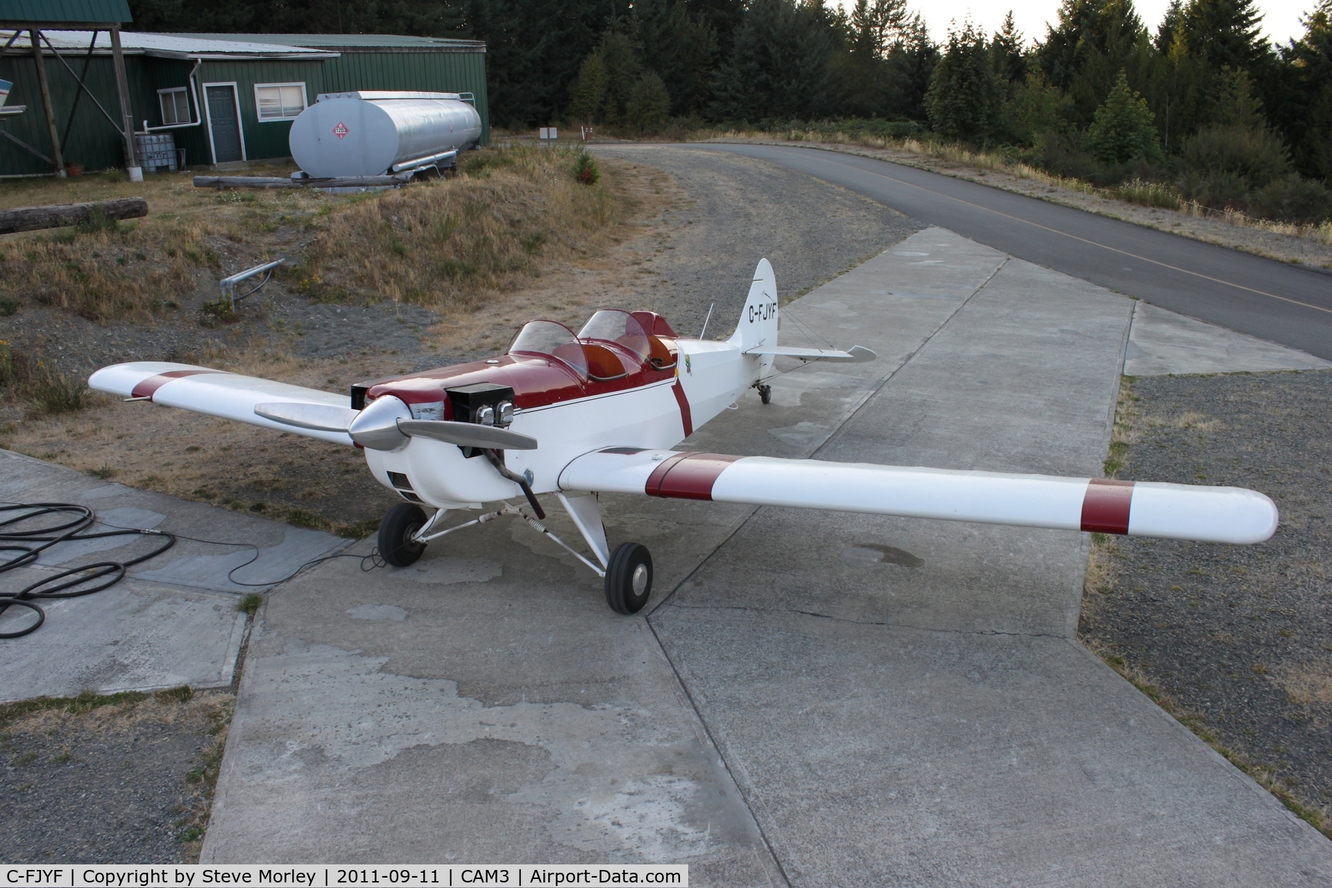 C-FJYF, 1992 Anglin Spacewalker II C/N DWR-4, At it's new home with the new owners...