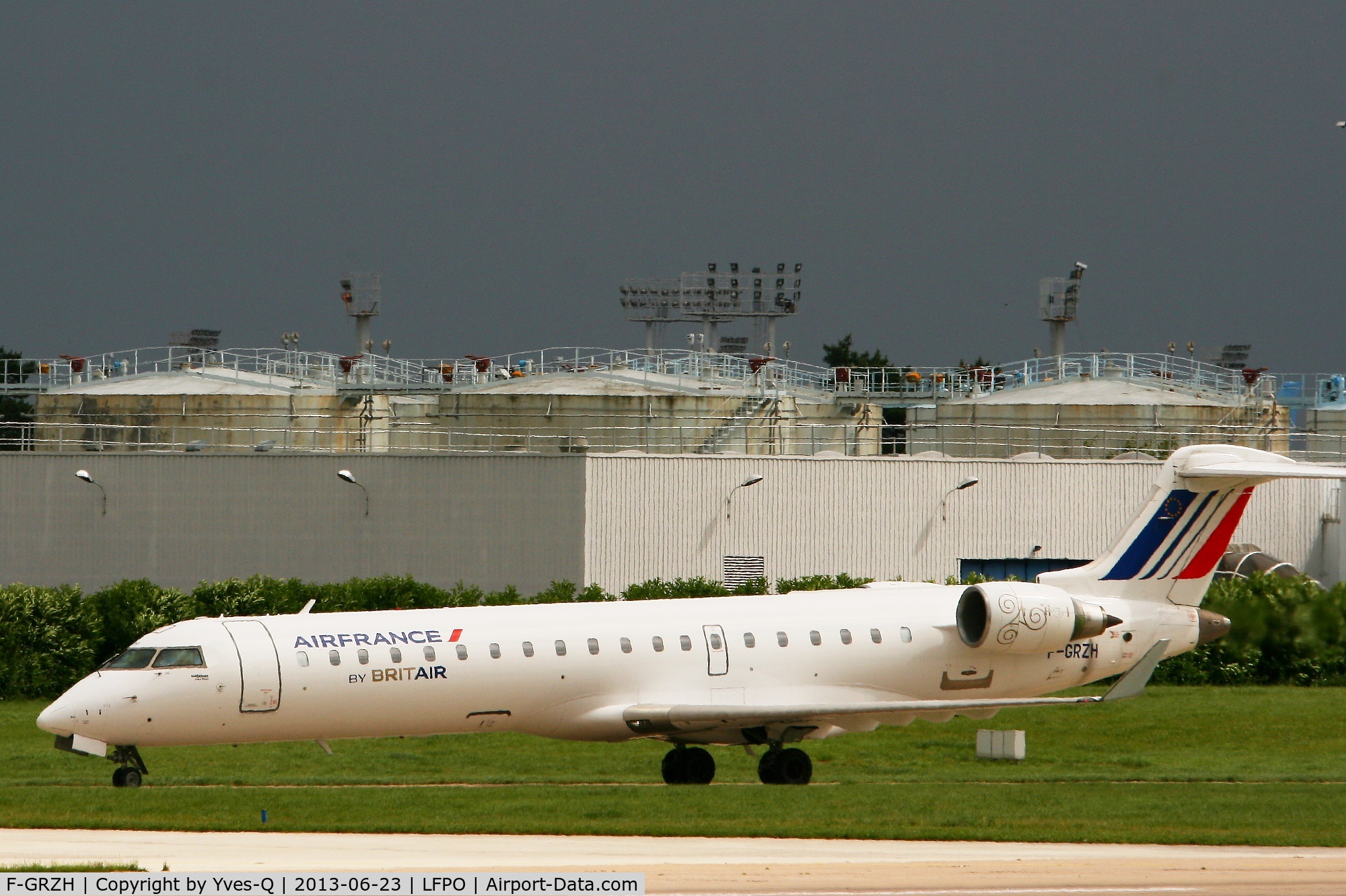 F-GRZH, 2003 Bombardier CRJ-702 (CL-600-2C10) Regional Jet C/N 10089, Canadair Regional Jet CRJ-702, Taxiing after landing Rwy 26, Paris-Orly Airport (LFPO-ORY)
