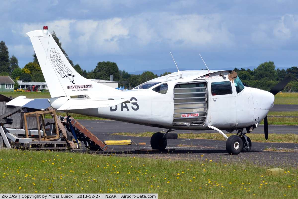 ZK-DAS, 1966 Cessna TU206A Turbo Super Skywagon C/N U206-0554, At Ardmore