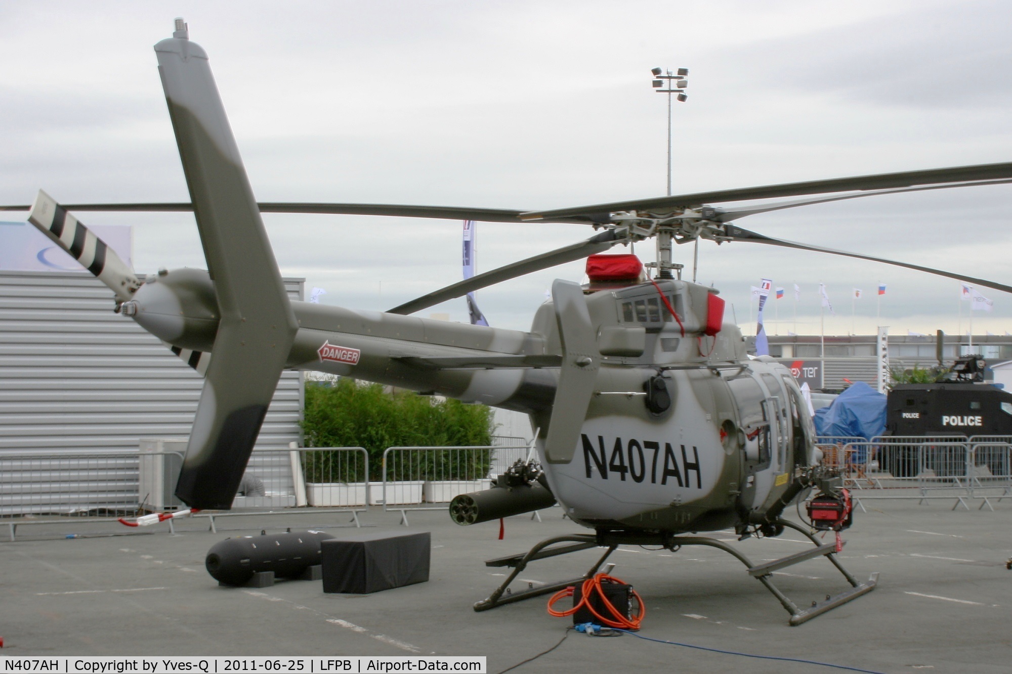 N407AH, 2010 Bell 407 C/N 53989, Bell 407, Static display, Paris Le Bourget (LFPB-LBG) Air Show in june 2011