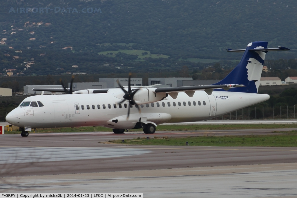 F-GRPY, 2007 ATR 72-500 C/N 742, Taxiing with no titles