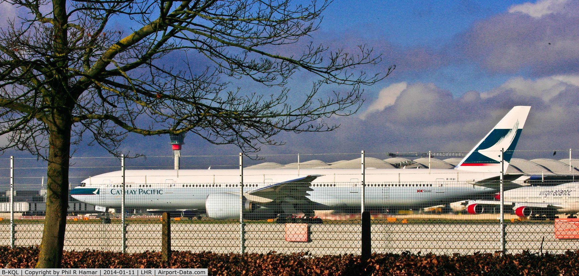 B-KQL, 2013 Boeing 777-367/ER C/N 41431, Cathay Pacific, 2013 Boeing 777-367(ER), (B-KQL) c/n 41431/1164, pushing to take off from 27L Heathrow. © PhilRHamar