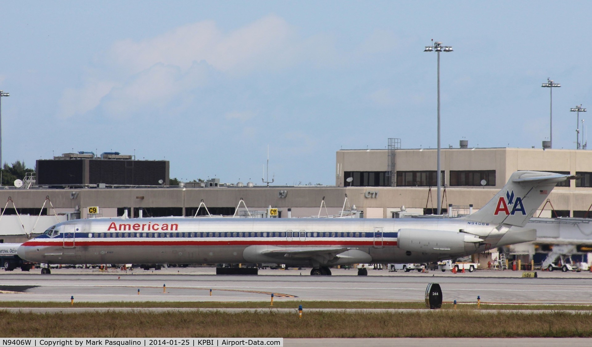 N9406W, 1992 McDonnell Douglas MD-83 (DC-9-83) C/N 53126, MD-83