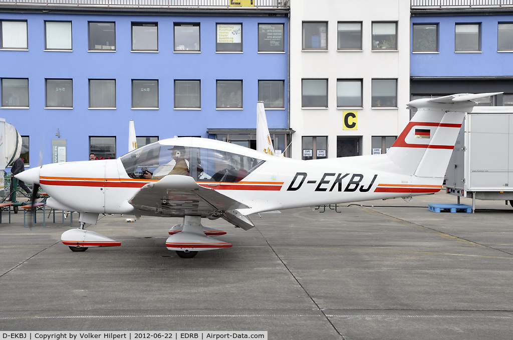 D-EKBJ, Robin R-3000-120D C/N 129, at BBJ
