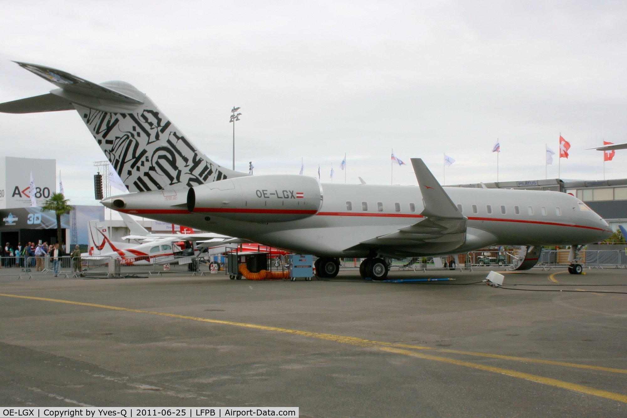 OE-LGX, 2008 Bombardier BD-700-1A10 Global Express C/N 9323, Bombardier BD-700-1A10 Global Express, Static Display, Paris Le Bourget (LFPB-LBG) Air Show 2011