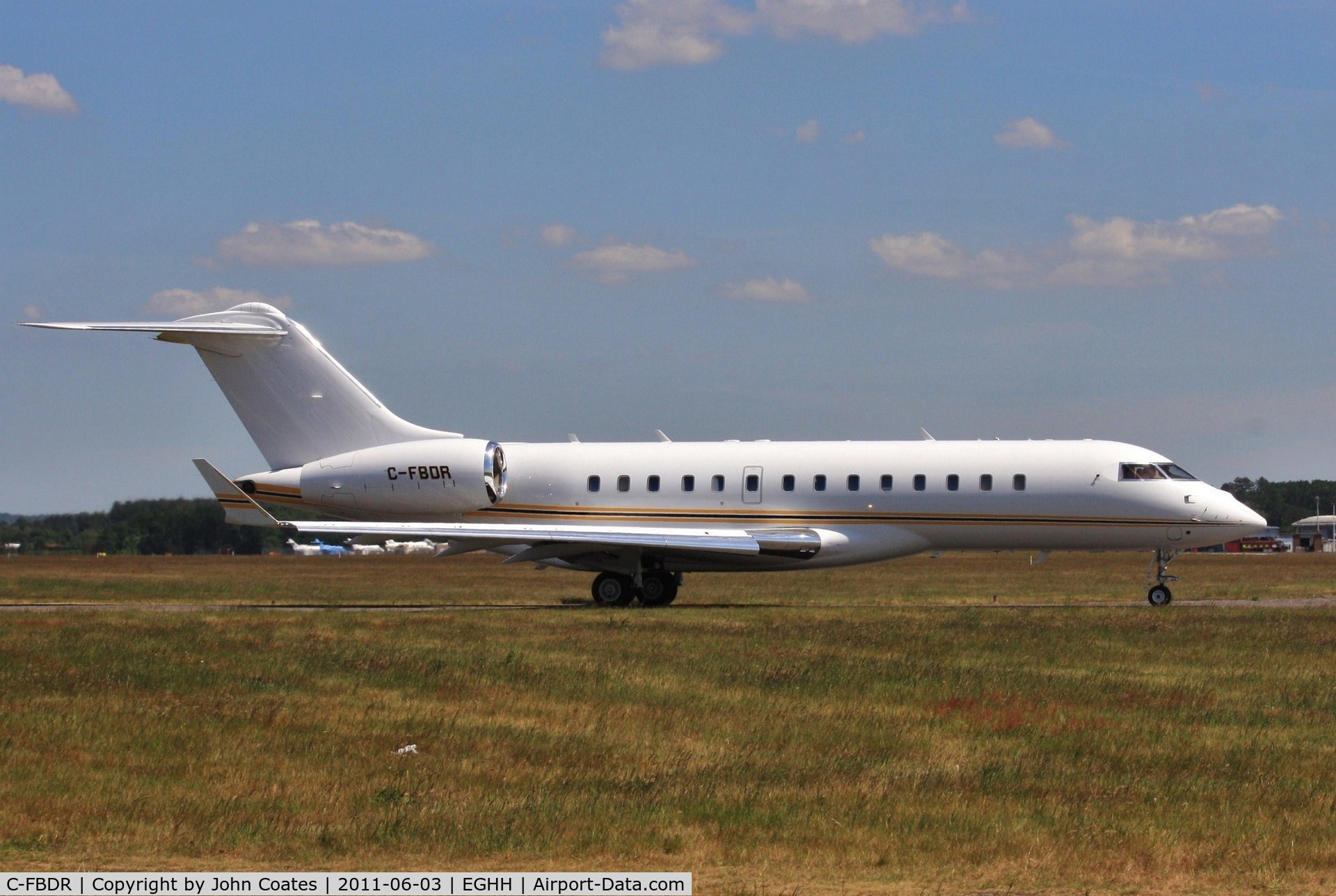 C-FBDR, 1998 Bombardier BD-700-1A10 Global Express C/N 9003, About to depart 08