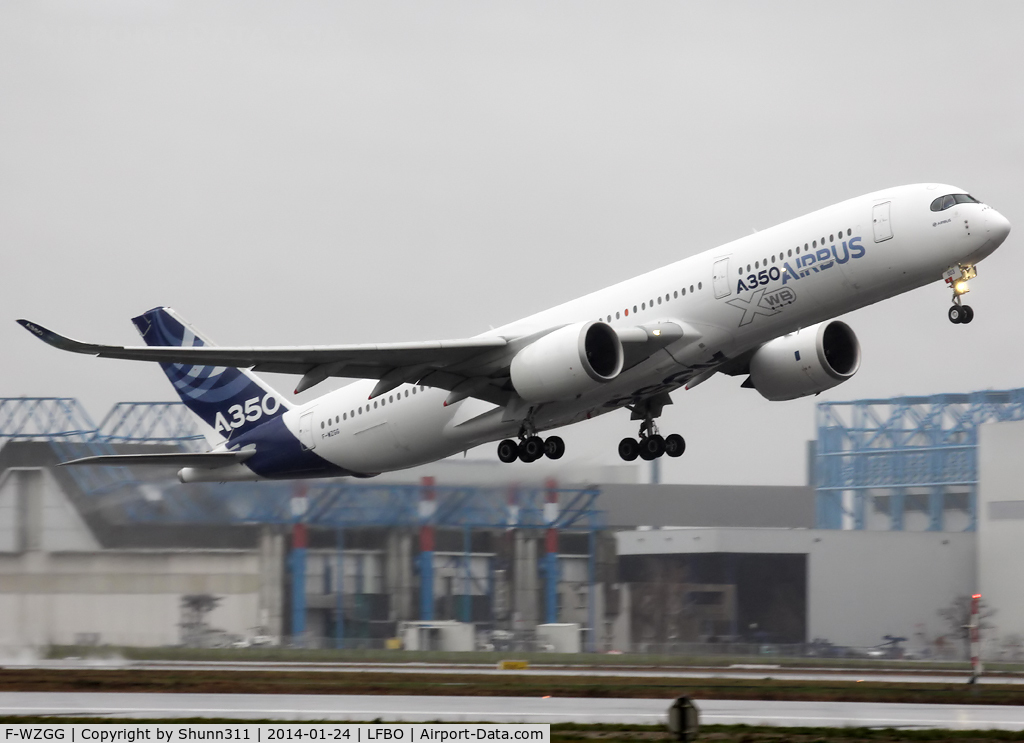 F-WZGG, 2013 Airbus A350-941 C/N 003, C/n 0003 - Taking off to Iqaluit for test and with, now, full titles