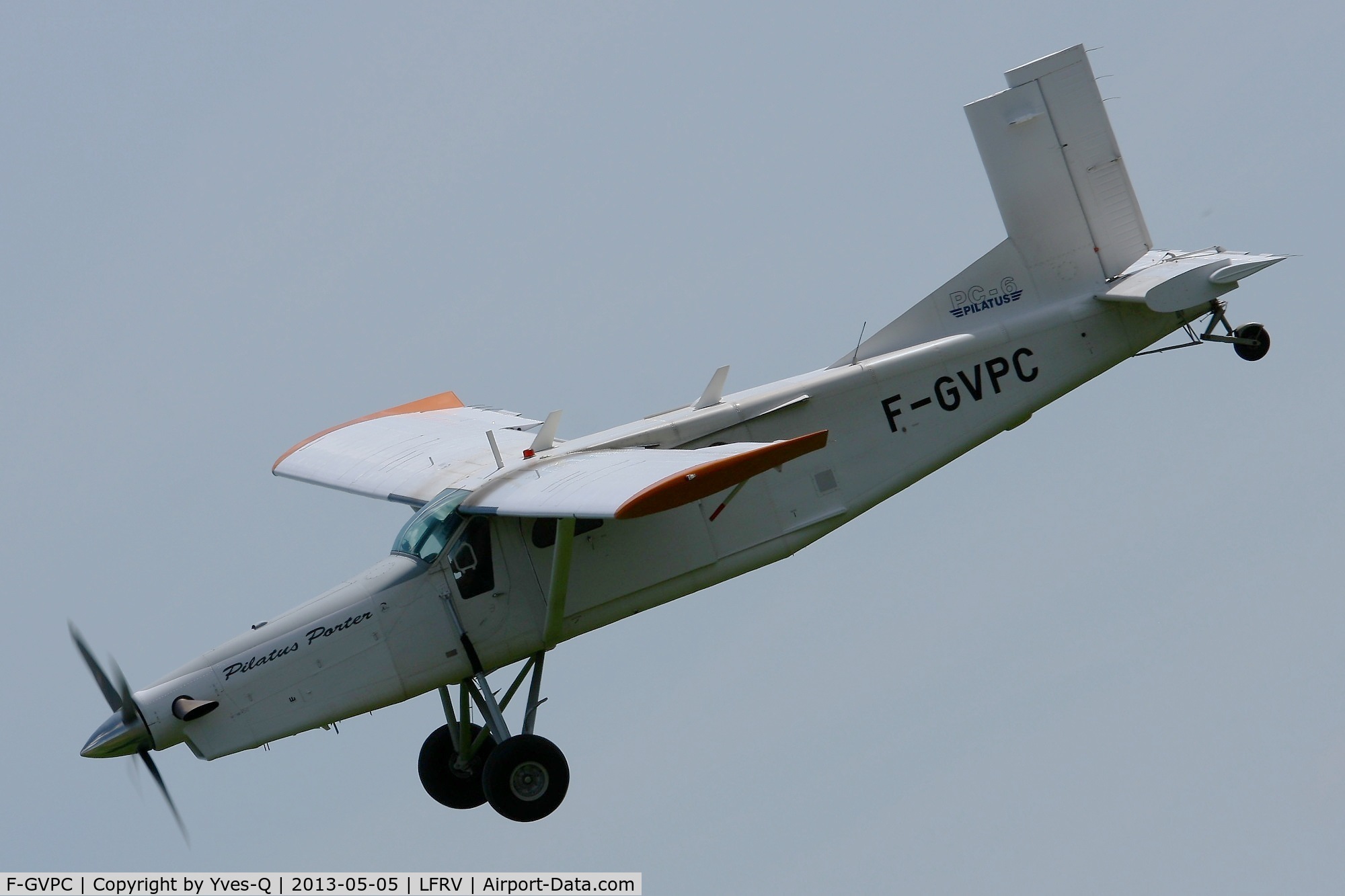 F-GVPC, 2006 Pilatus PC-6/B2-H4 Turbo Porter C/N 951, Pilatus PC6 Turbo Porter,landing Rwy 08, Vannes-Meucon Airport (LFRV-VNE)