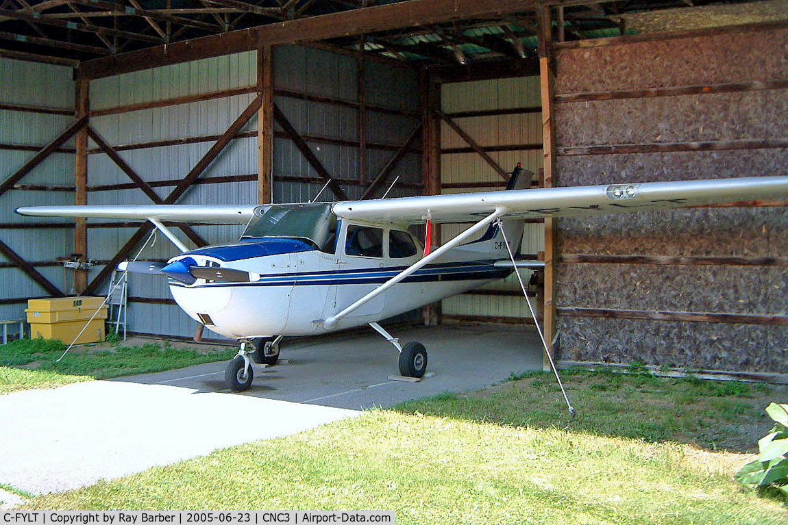 C-FYLT, 1969 Cessna 172K Skyhawk C/N 17258147, Cessna 172K Skyhawk [172-58147] Brampton~C 23/06/2005
