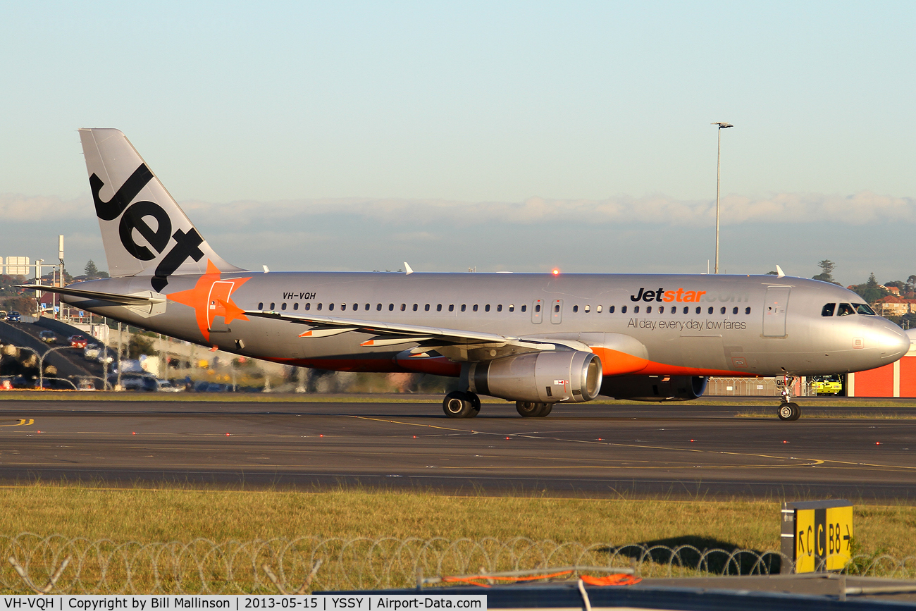 VH-VQH, 2006 Airbus A320-232 C/N 2766, TAXI FROM 16L