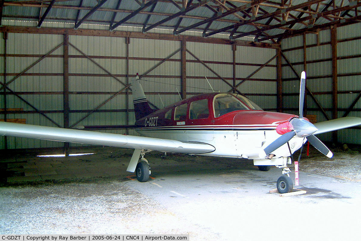 C-GDZT, 1976 Piper PA-28R-200 C/N 28R-7635247, Piper PA-28R-200 Cherokee Arrow II [28R-7635247] Guelph~C 24/06/2005
