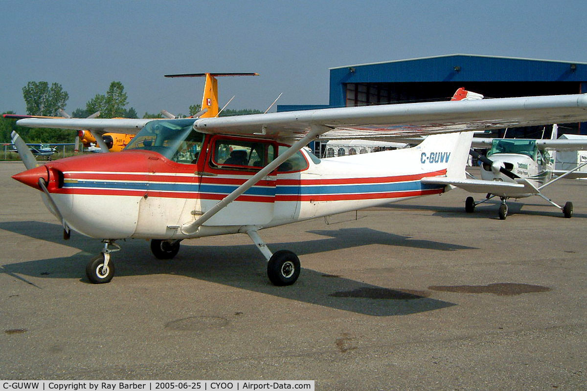 C-GUWW, 1977 Cessna 172N C/N 17268776, Cessna 172N Skyhawk [172-68776] Oshawa~C 25/06/2005