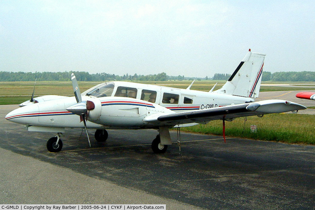 C-GMLD, 1976 Piper PA-34-200T C/N 34-7670068, Piper PA-34-200T Seneca II [34-7670068] Kitchener-Waterloo Regional 24/06/2005