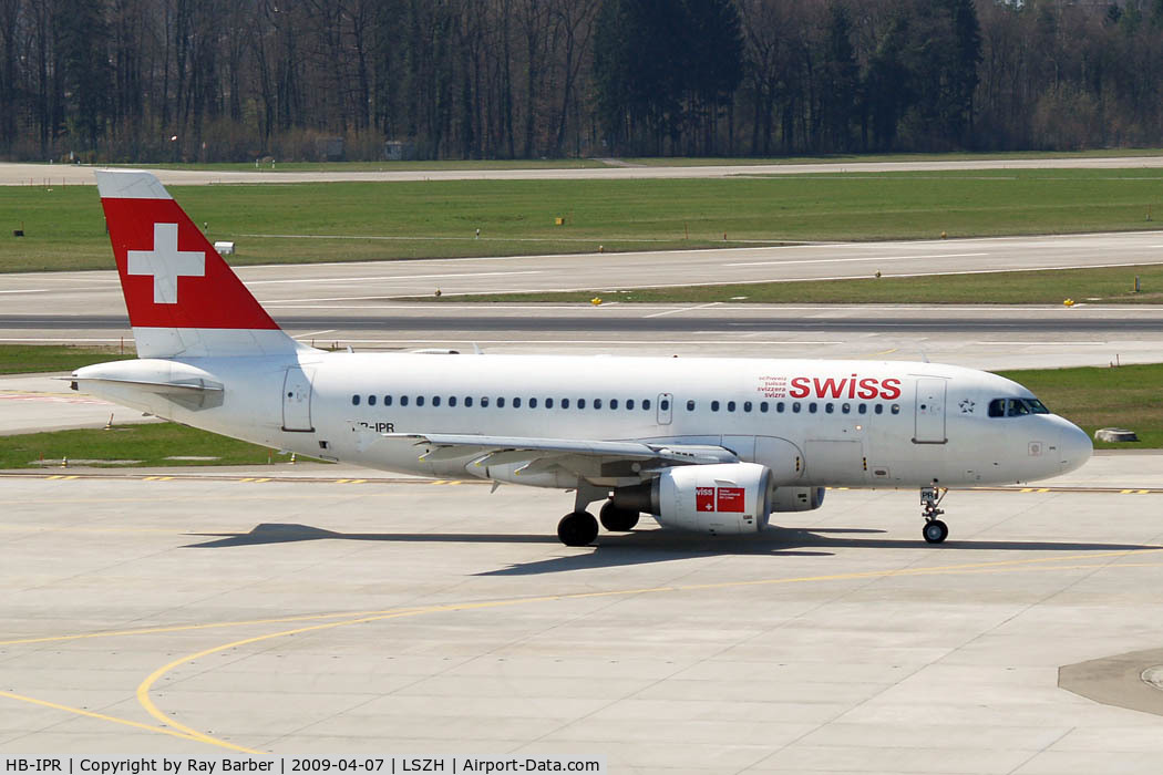 HB-IPR, 1999 Airbus A319-112 C/N 1018, Airbus A319-112 [1018] (Swiss International Air Lines) Zurich~HB 07/04/2009