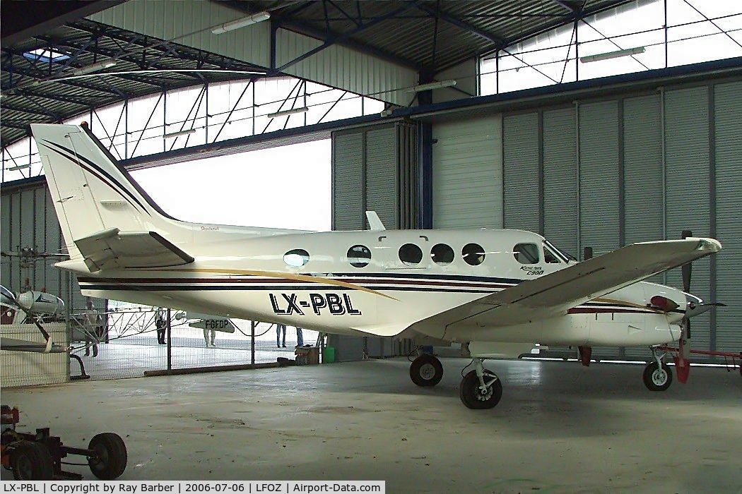 LX-PBL, Raytheon C90A King Air C/N LJ-1539, Beech C90A King Air [LJ-1539] Orleans-St.Denis~F 06/07/2006