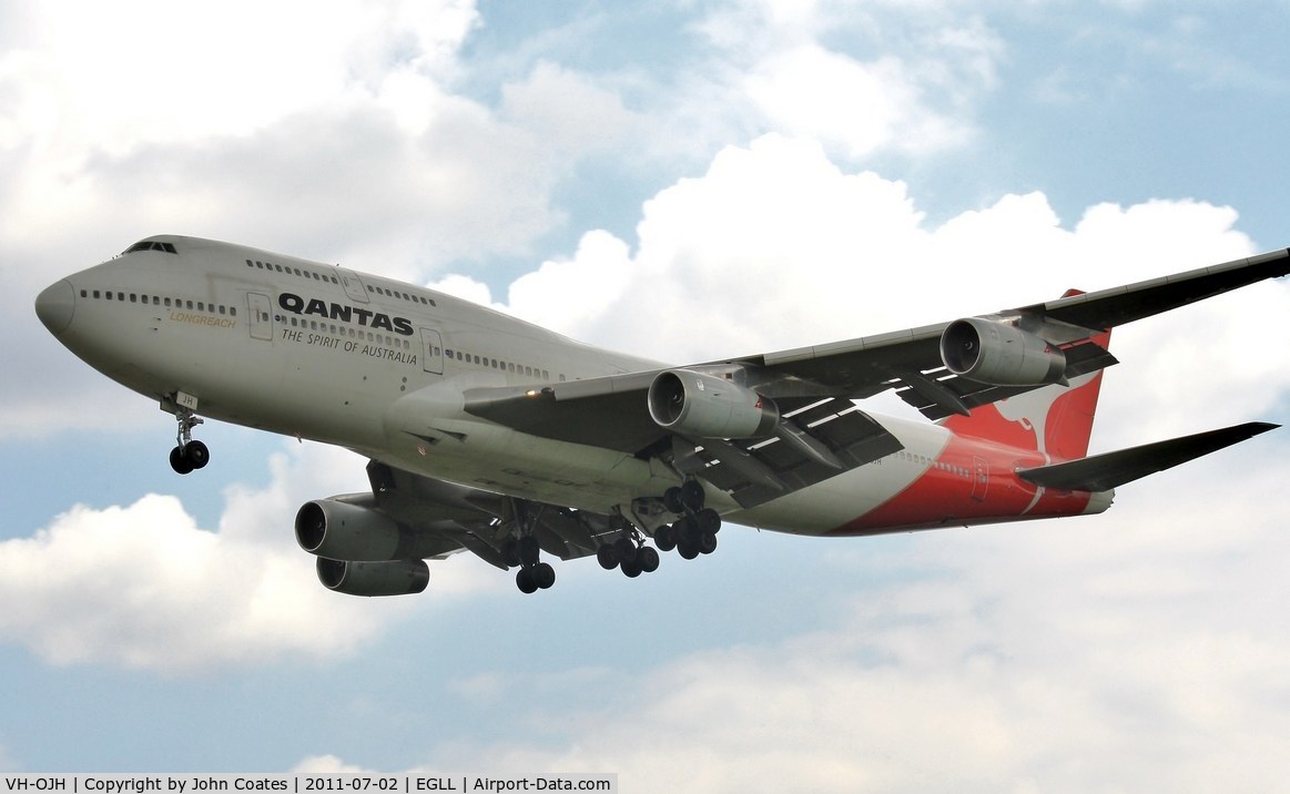 VH-OJH, 1990 Boeing 747-438 C/N 24806, Finals to 27L