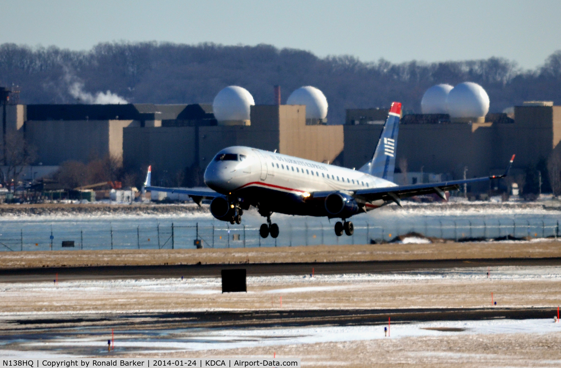 N138HQ, 2008 Embraer 175LR (ERJ-170-200LR) C/N 17000234, Landing National