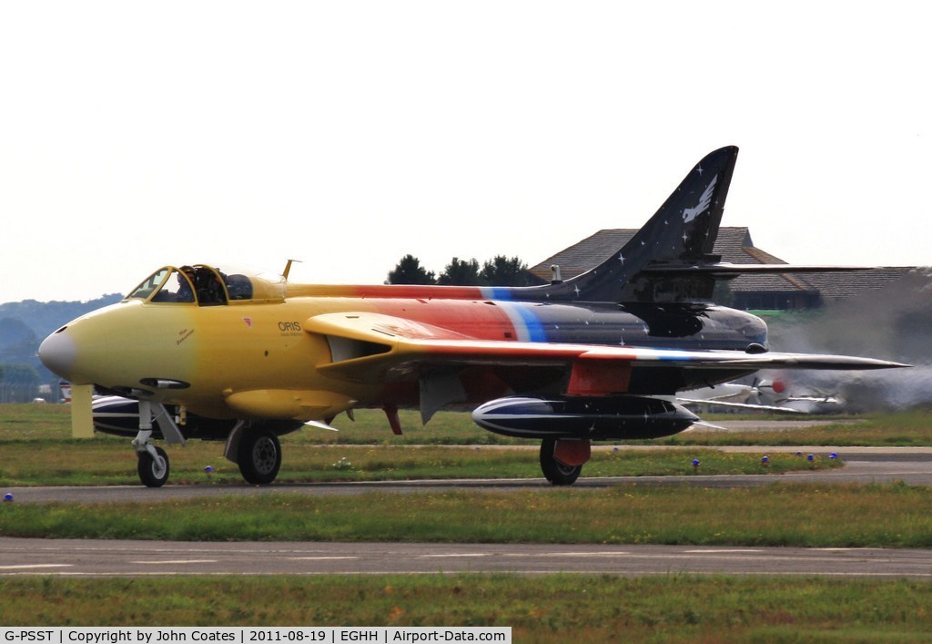 G-PSST, 1959 Hawker Hunter F.58A C/N HABL-003115, Off to perform at the seafront