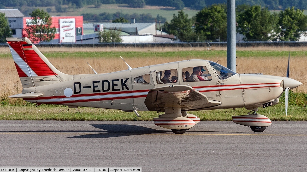 D-EDEK, 1980 Piper PA-28-236 Dakota Dakota C/N 28-8011082, taxying to the active