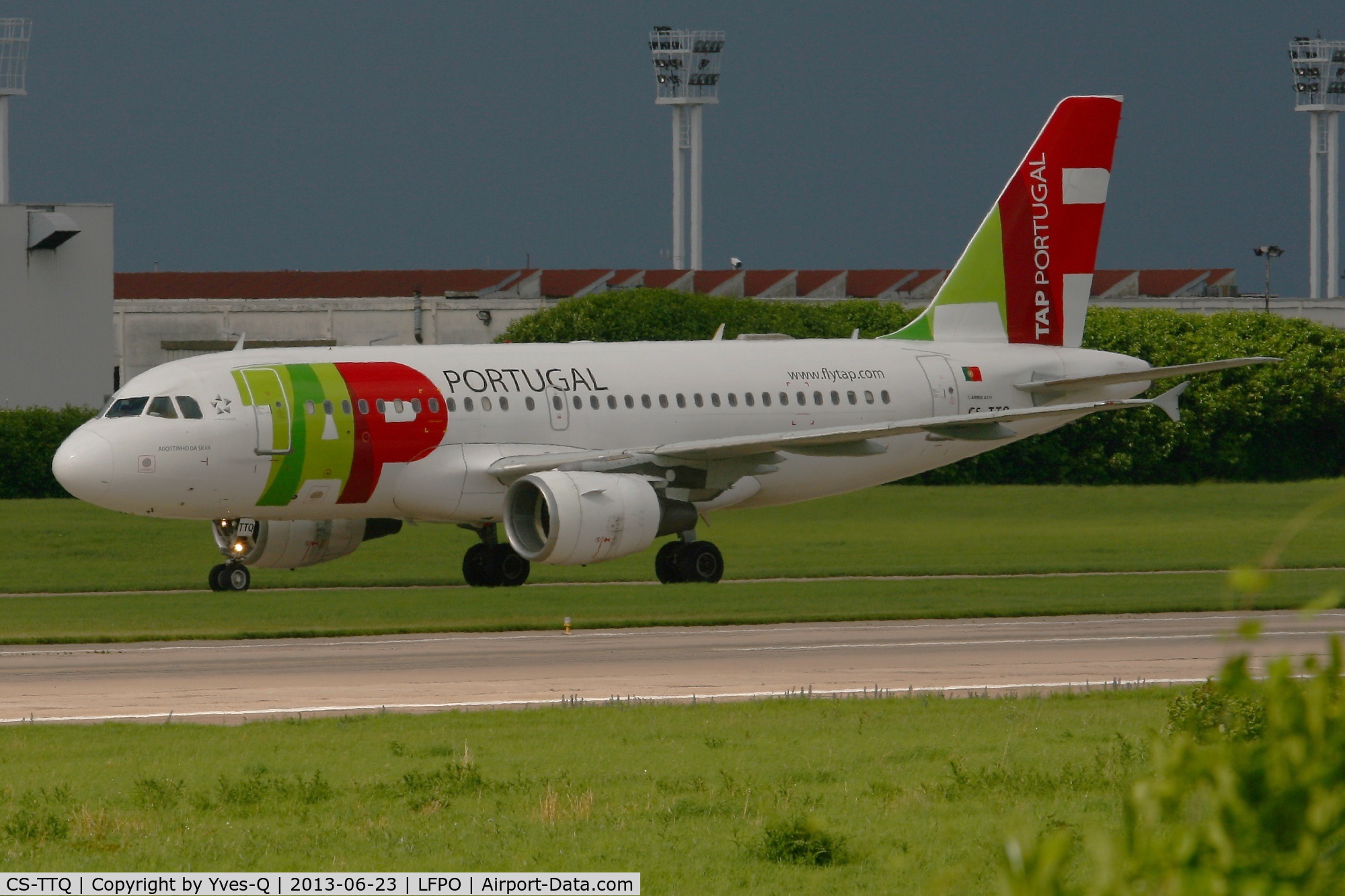 CS-TTQ, 1996 Airbus A319-111 C/N 629, Airbus A319-111, Taxiing after Landing Rwy 26, Paris-Orly Airport (LFPO-ORY)