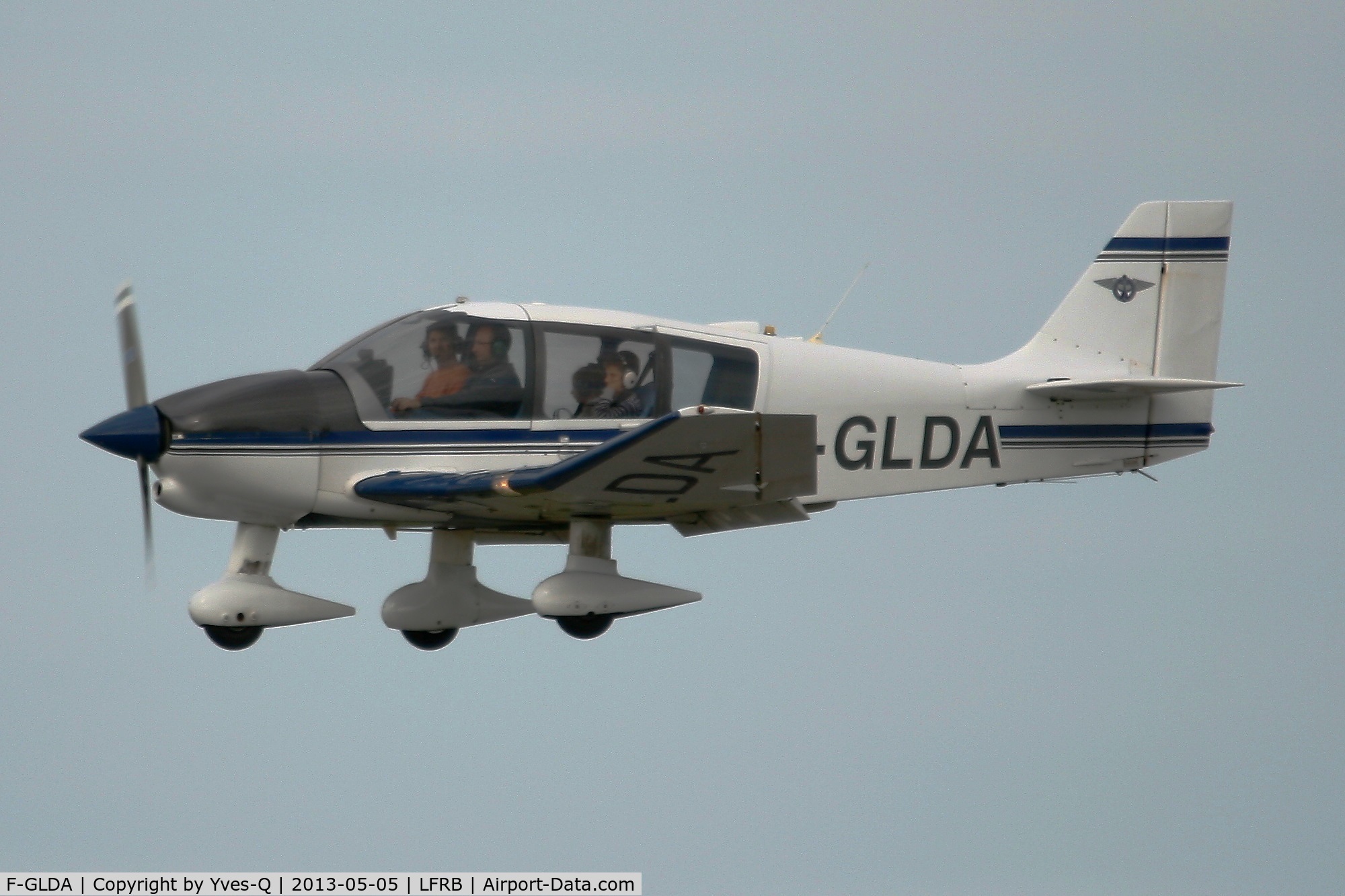 F-GLDA, Robin DR-400-160 Chevalier C/N 2074, Robin DR-400-160 Chevalier, Short Approach Rwy 25L, Brest-Bretagne Airport (LFRB-BES)