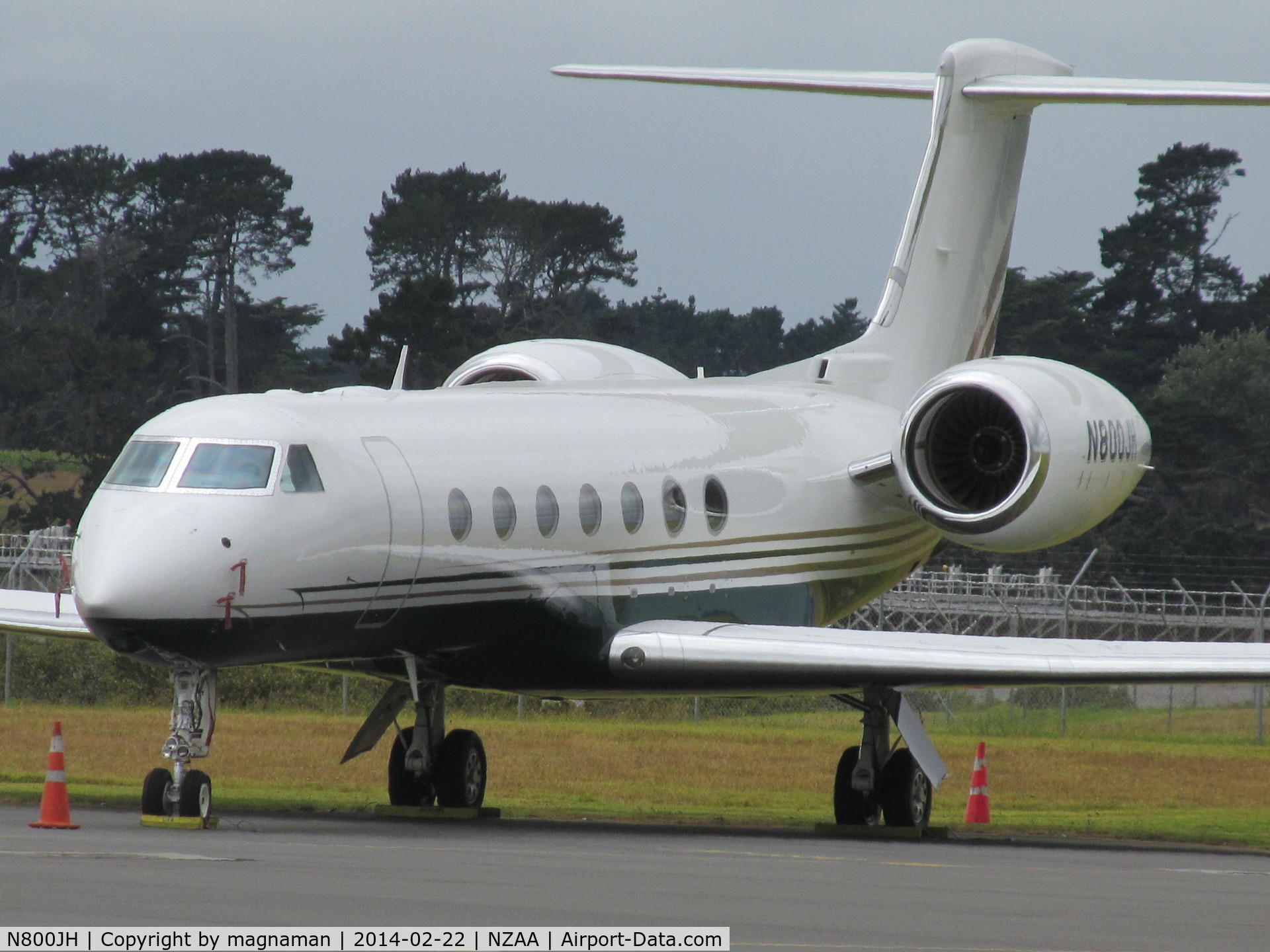 N800JH, 2005 Gulfstream Aerospace GV-SP (G550) C/N 5073, At AKL today - not sure when arrived