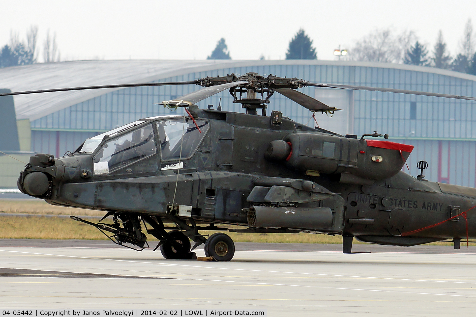 04-05442, Boeing AH-64D Longbow Apache C/N PVD442, UA-Army Boeing AH-64D Apache fuel stop in LOWL/LNZ