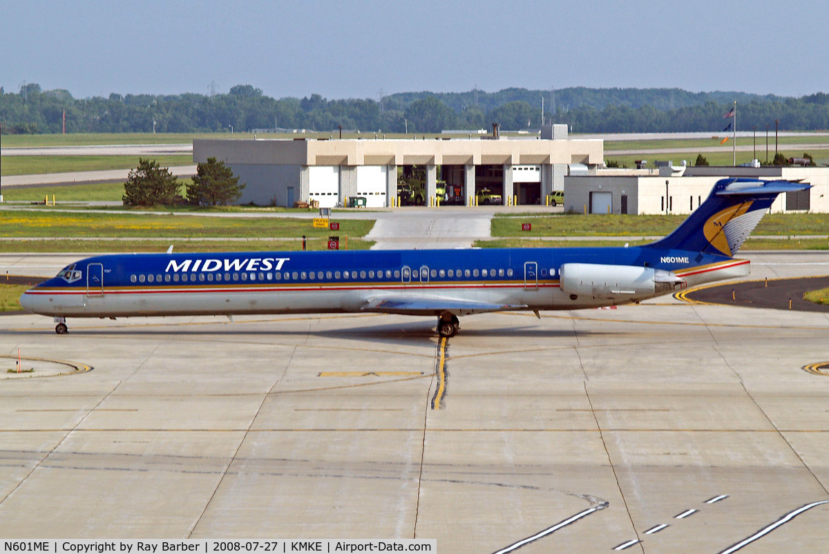 N601ME, 1989 McDonnell Douglas MD-88 C/N 49762, McDonnell Douglas DC-9-88  [49762] (Midwest Airlines) Milwaukee~N 27/07/2008