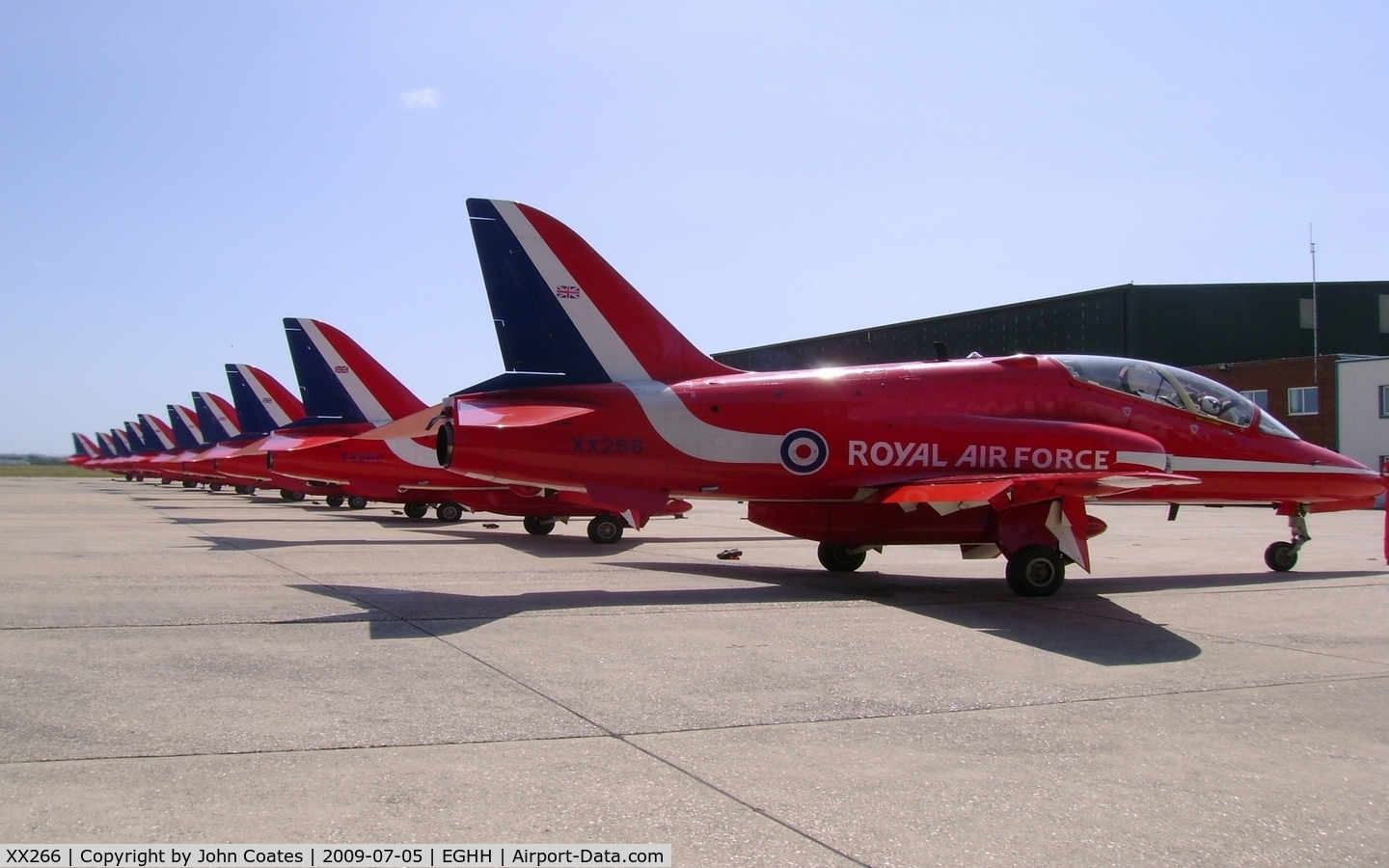 XX266, 1979 Hawker Siddeley Hawk T.1A C/N 102/312102, Lined up with the Reds at Cobham
