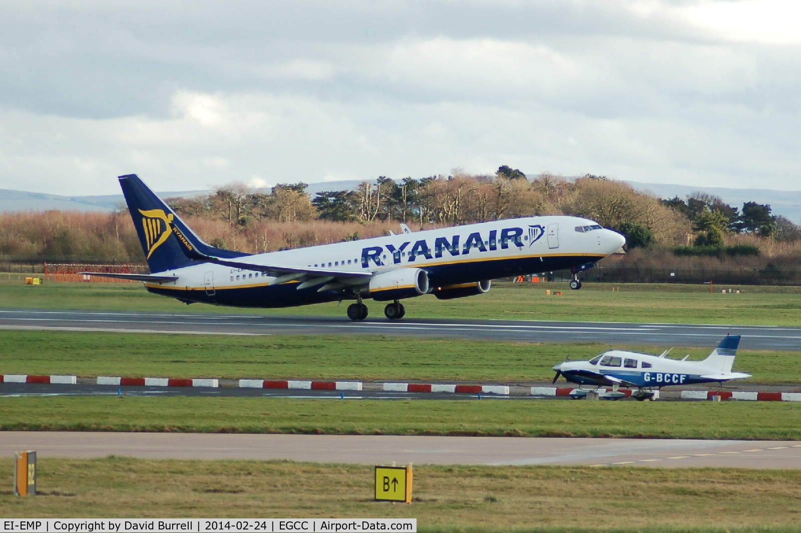 EI-EMP, 2010 Boeing 737-8AS C/N 40285, Ryanair Boeing 737-8AS EI-EMP Takes off from Manchester Airport.