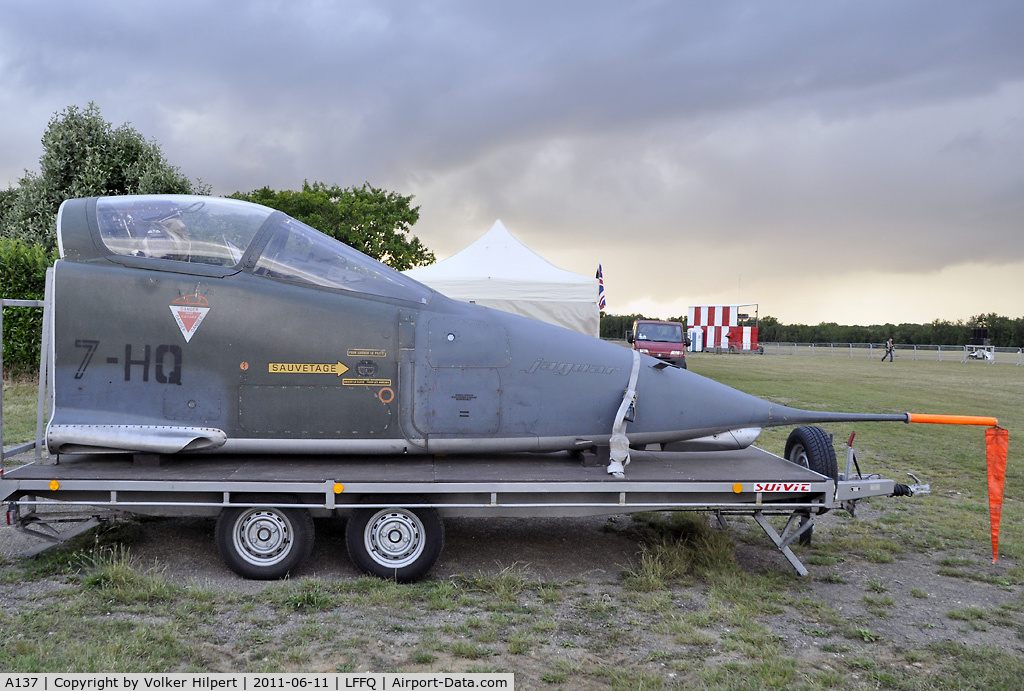 A137, Sepecat Jaguar A C/N A137, cockpit section