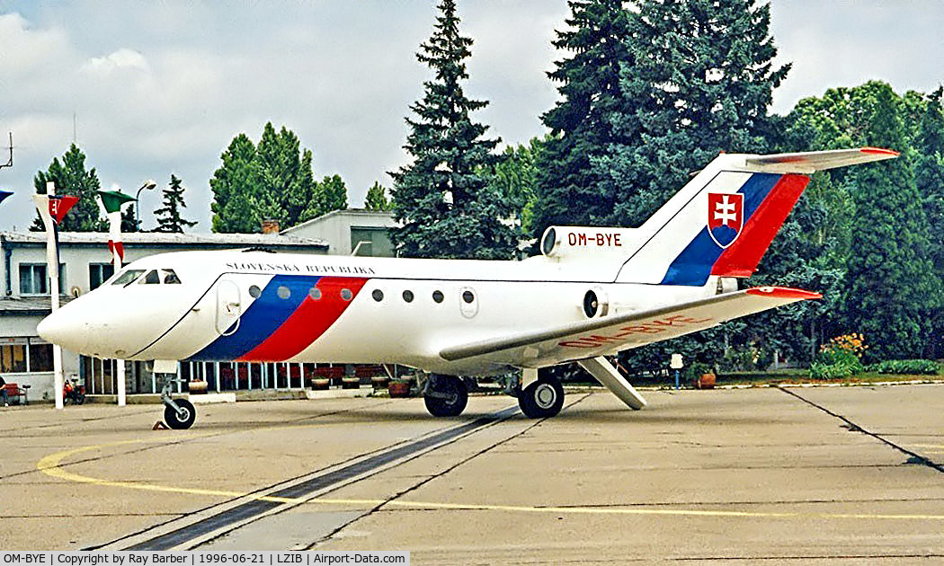 OM-BYE, 1974 Yakovlev Yak-40 C/N 9440338, Yakovlev Yak-40 [9440338] (Government of Slovakia) Bratislava-M R Stefanik~OM 21/06/1996