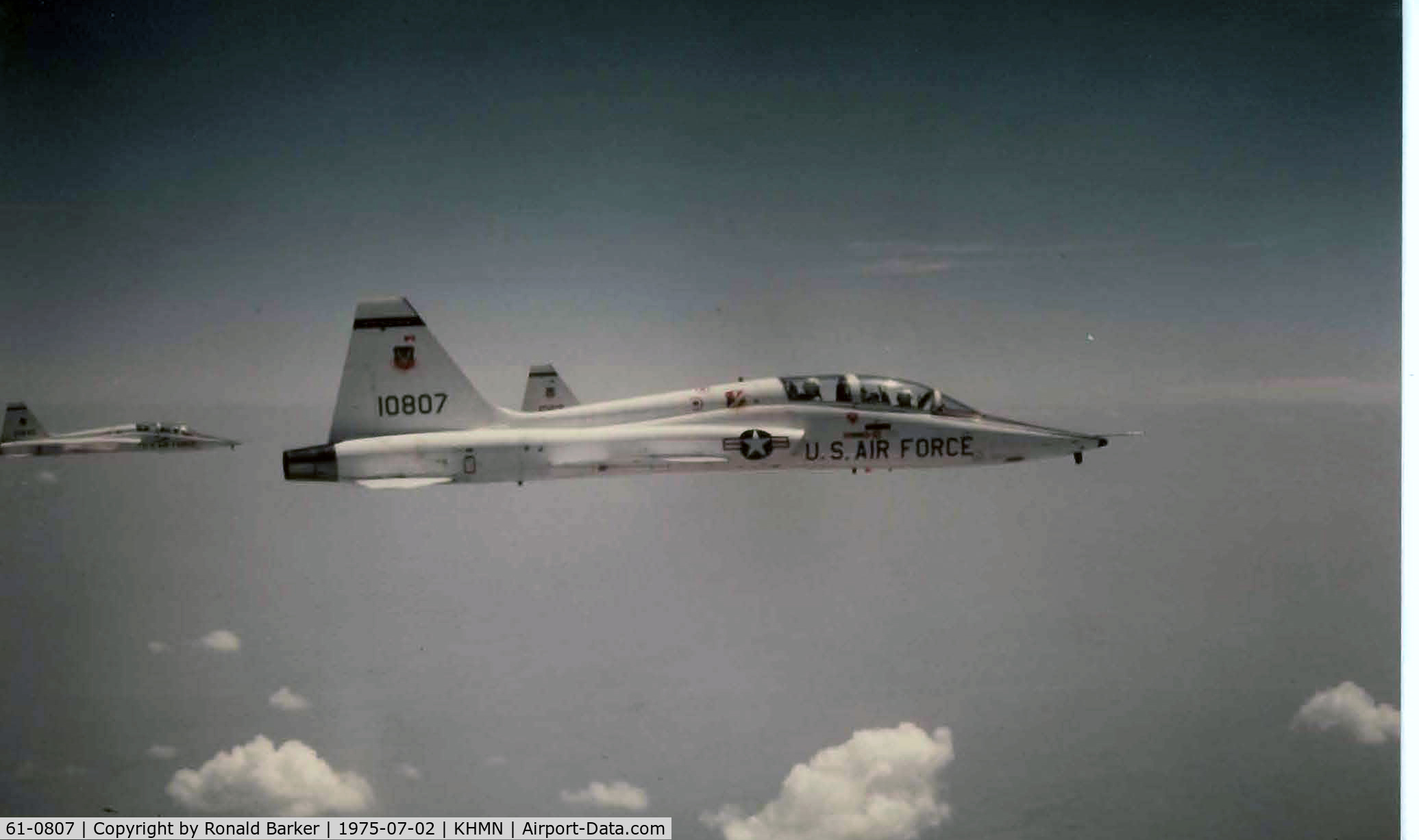 61-0807, 1961 Northrop T-38A-40-NO C/N N5173, Formation flying with the 465 TFTS Holloman