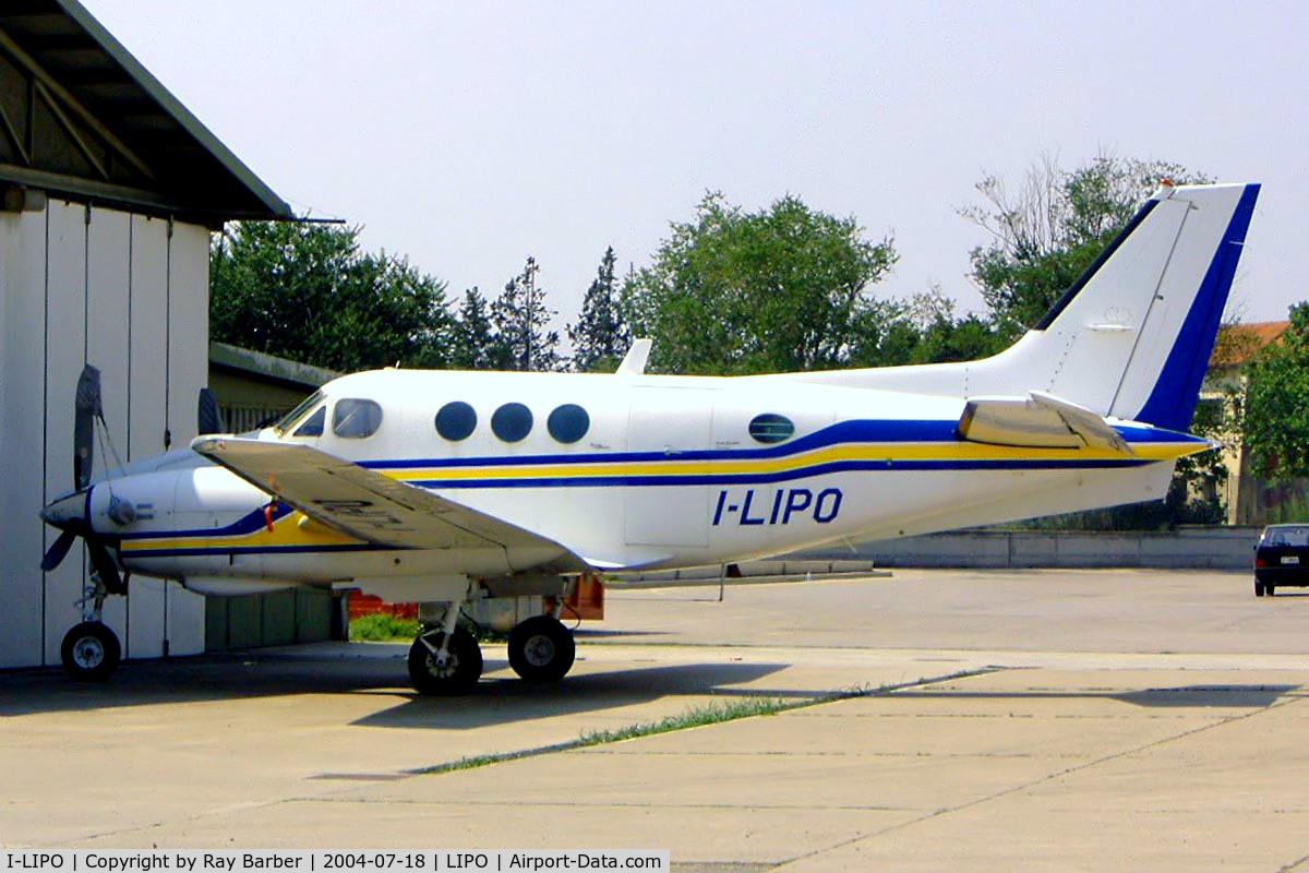 I-LIPO, 1974 Beech C90 King Air C/N LJ-616, Beech C90 King Air [LJ-616] Brescia-Montichiari~I 18/07/2004