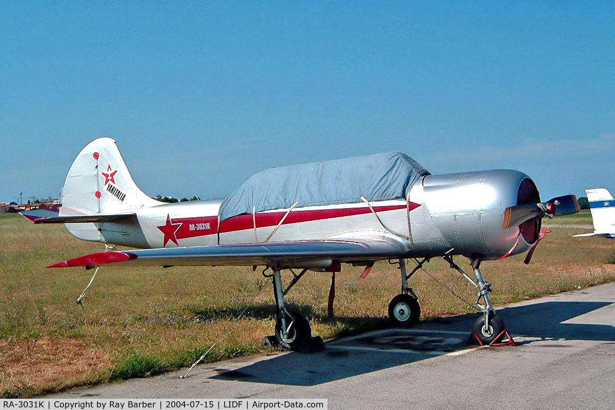 RA-3031K, Bacau Yak-52 C/N 811704, Yakovlev Yak-52 [899808] Fano~I 15/07/2004