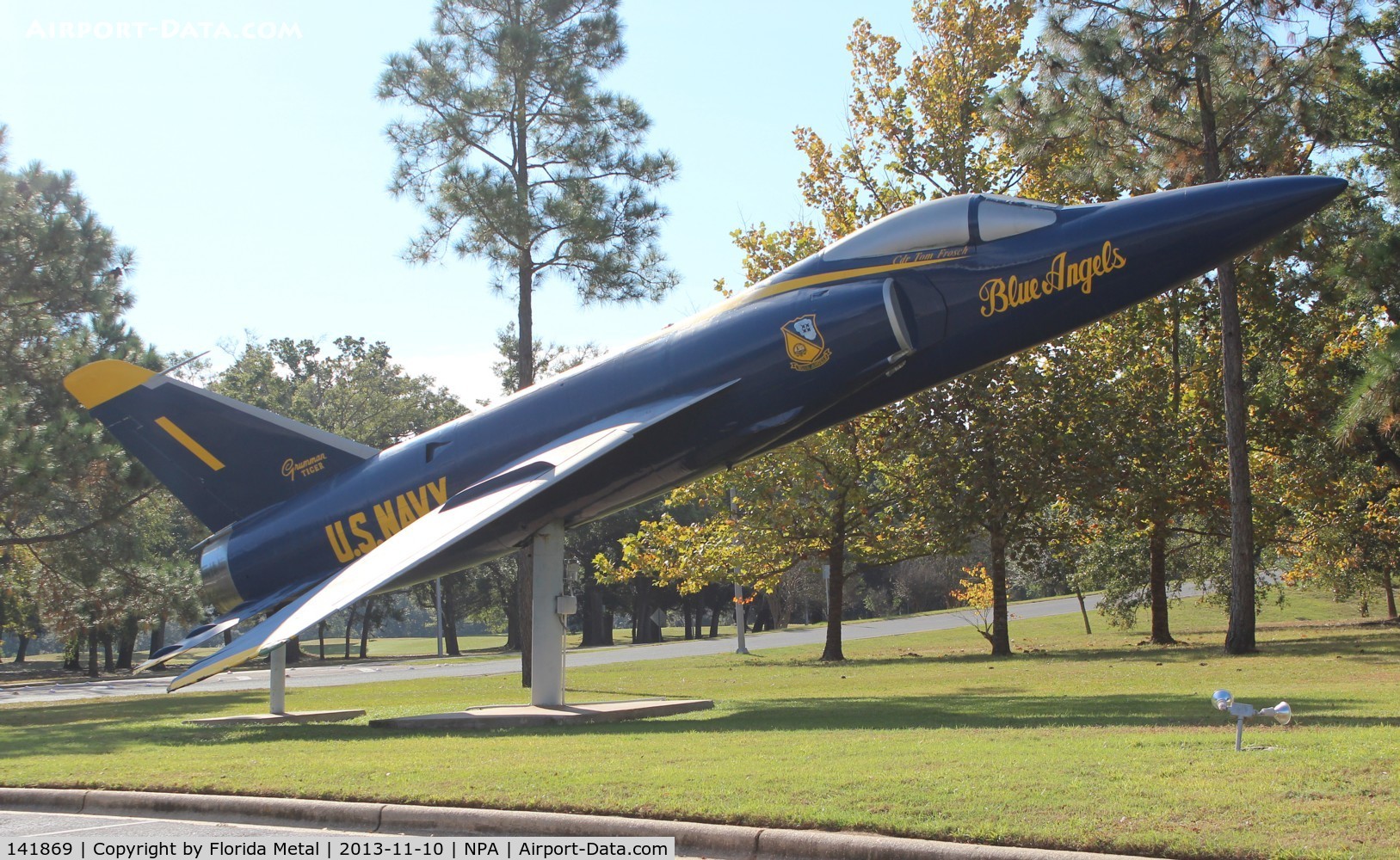 141869, Grumman F11F-1 Tiger C/N 186, F11F-1 Tiger in Blue Angels colors, gate guard for NAS Pensacola