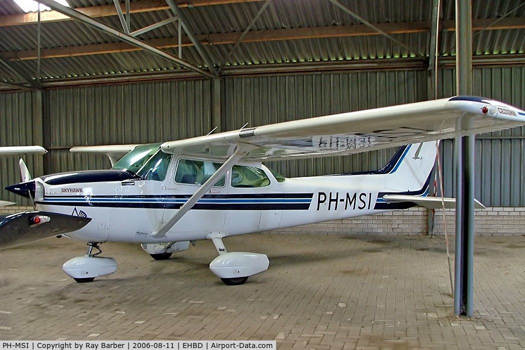PH-MSI, Cessna 172P C/N 17275726, Cessna 172P Skyhawk [172-75726] Budel-Kempen~PH 11/08/2006