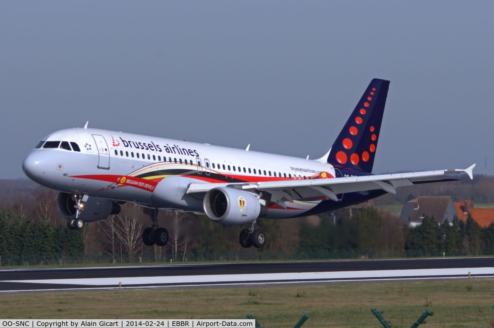 OO-SNC, 2002 Airbus A320-214 C/N 1797, Speciallivery - Belgian Red Devils