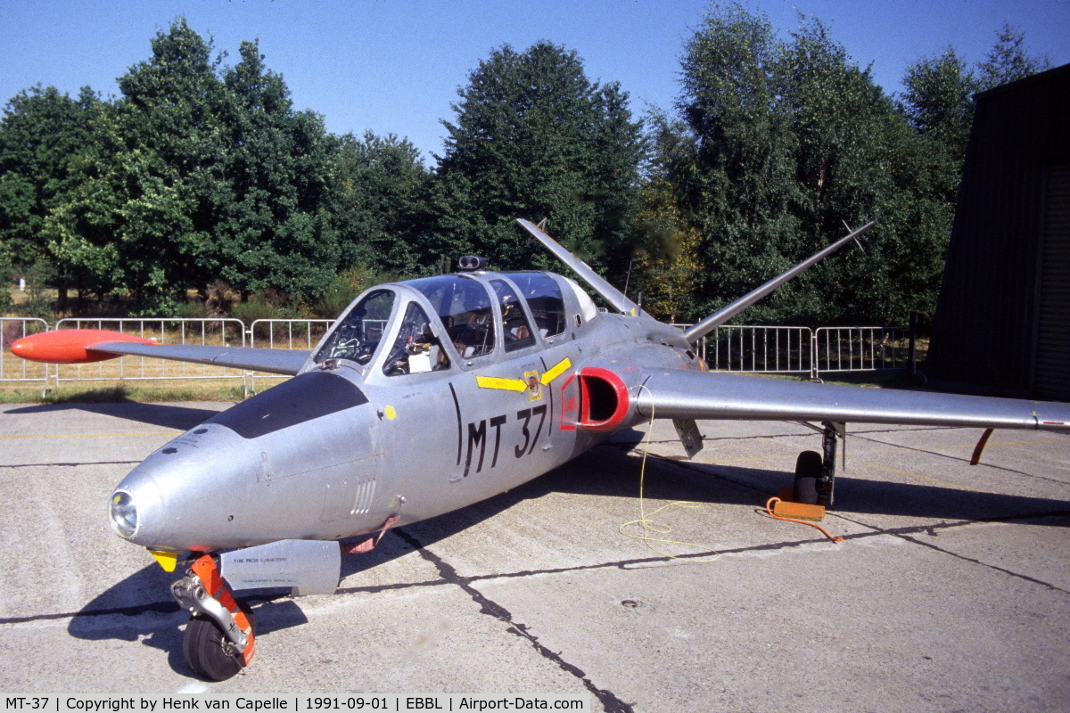 MT-37, Fouga CM-170R Magister C/N 312, Fouga Magister of the 33 smaldeel of the Belgian Air Force, Kleine Brogel Air Base, Belgium, 1991.