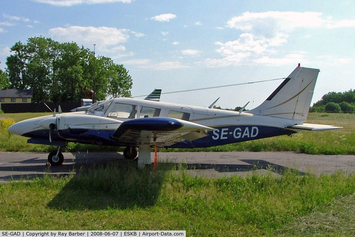 SE-GAD, 1973 Piper PA-34-200 C/N 34-7350211, Piper PA-34-200 Seneca [34-7350211] Stockholm-Barkarby~SE 07/06/2008