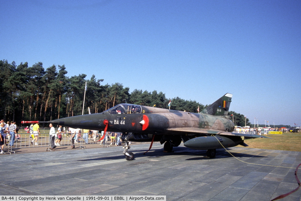 BA-44, Dassault Mirage VBA C/N 44, Belgian Air Force Mirage VBA at Kleine Brogel Air Base, Belgium. 8 smaldeel, 1991.